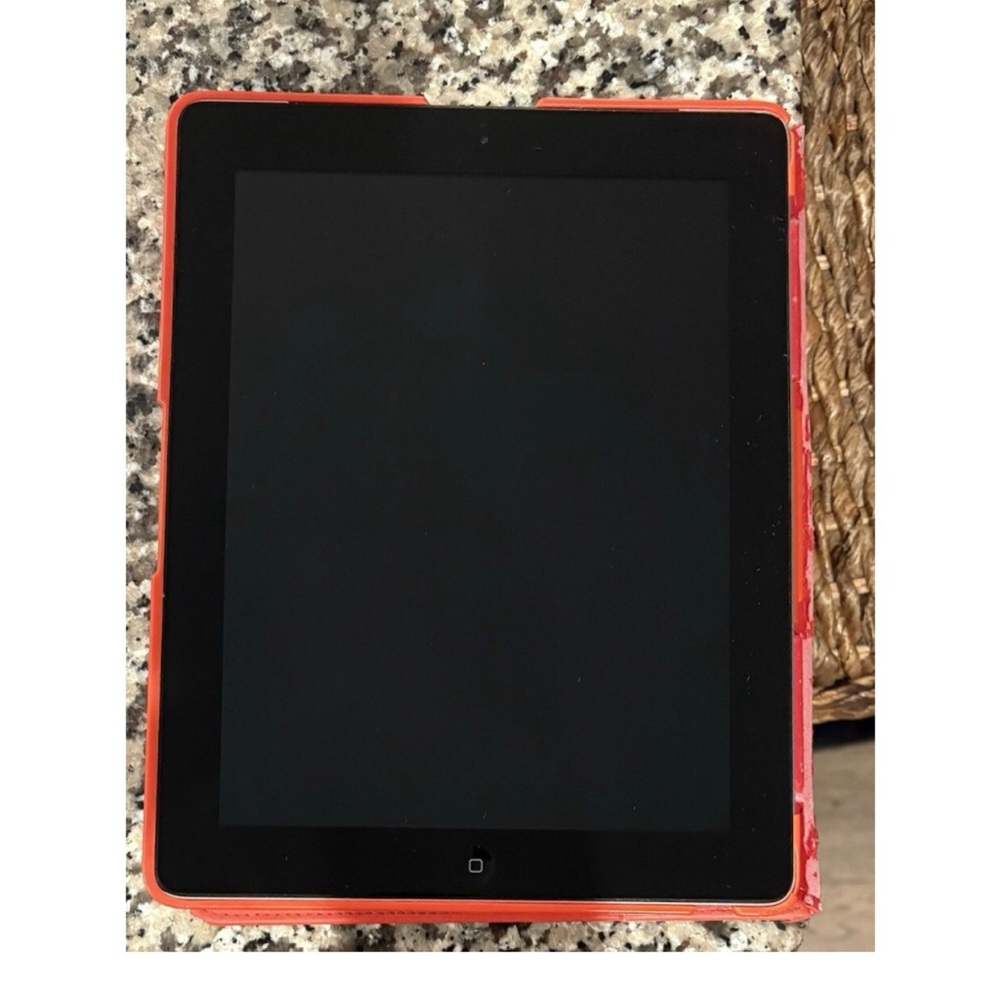 "NICE" Apple iPad A1460 4th Generation Black With Red Case